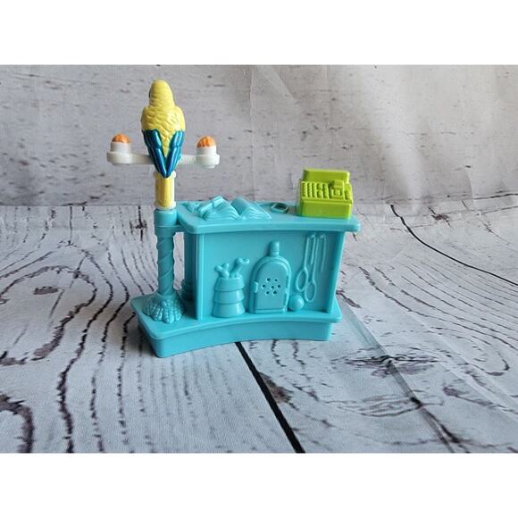 Fisher Price Sweet Streets Dollhouse Pet Shop Counter Parrot Bird Replacement - Picture 5 of 6